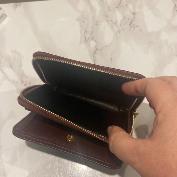 🇫🇷YSL CASSANDRE MATELESSE’ OXBLOOD ZIP WALLET - Picture 8 of 14